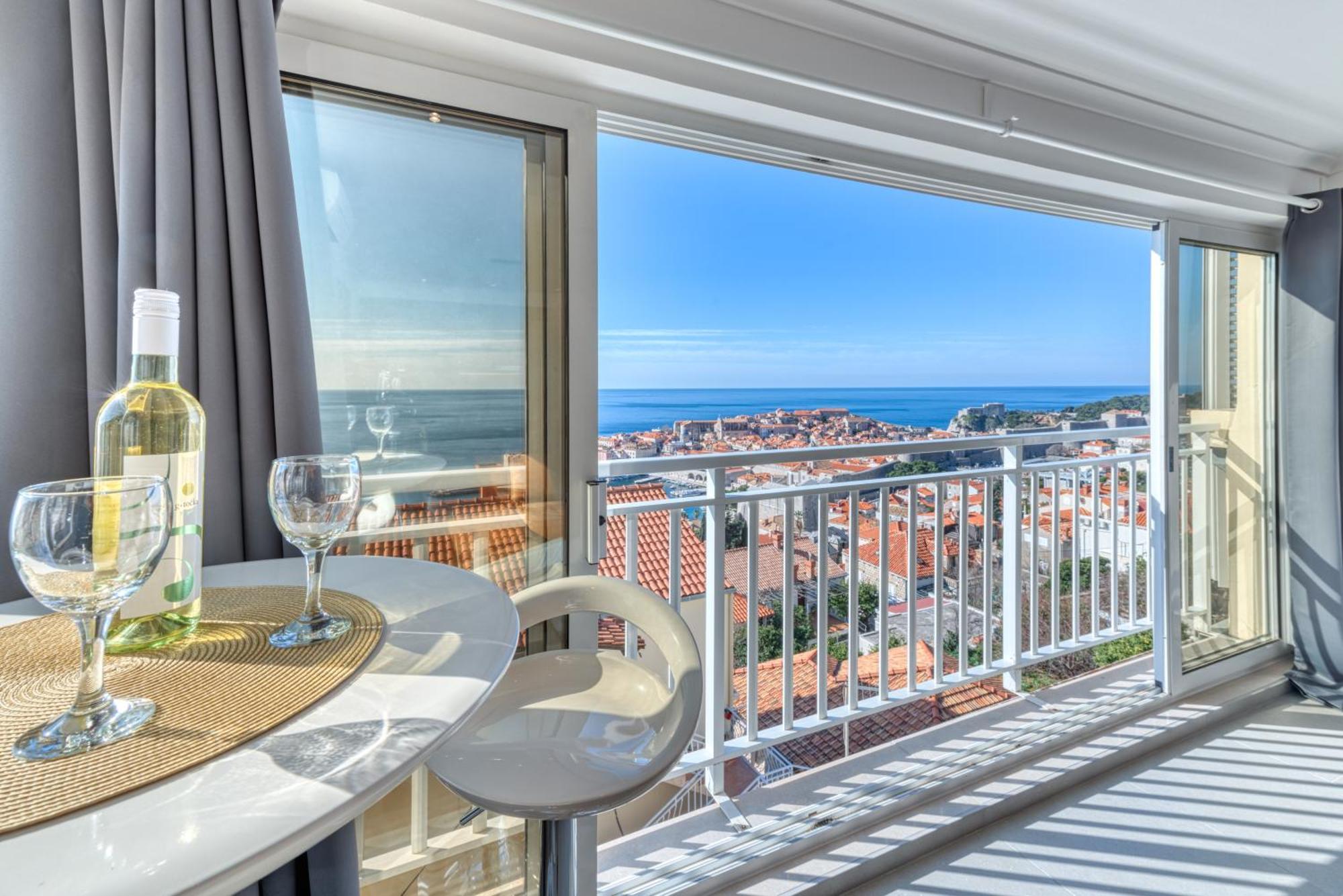 Portolan's Amazing Old Town & Sea View Apartamento